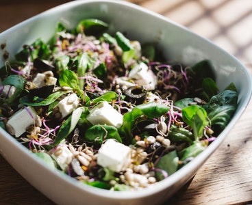 Hellimli Salat resepti