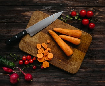 Mandarin yerkökü salatı